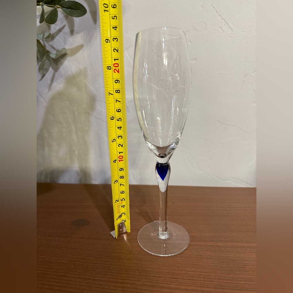 Cristal D'Arques Venise Saphir Champagne Flutes - Set of 2, Cobalt Blue Stem - Picture 6 of 8